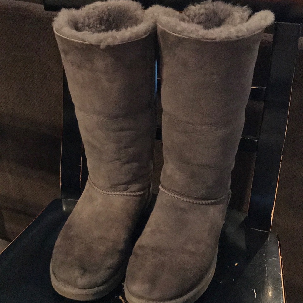 Gray bailey ugg boots knee high